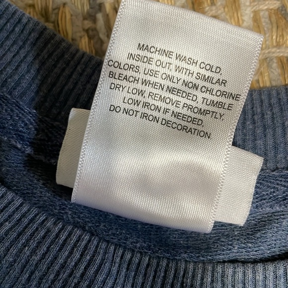 WALT DISNEY WORLD MICKEY MOUSE LONG SLEEVE - Picture 6 of 8